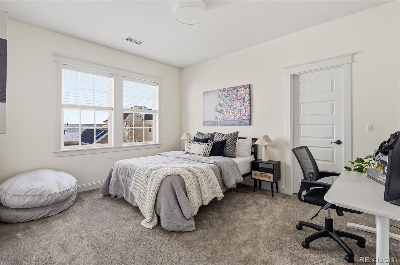 6082 Chester Street Denver CO 80238