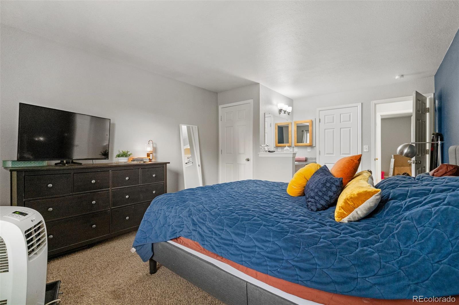 4432 Elkhart Street Denver CO 80239