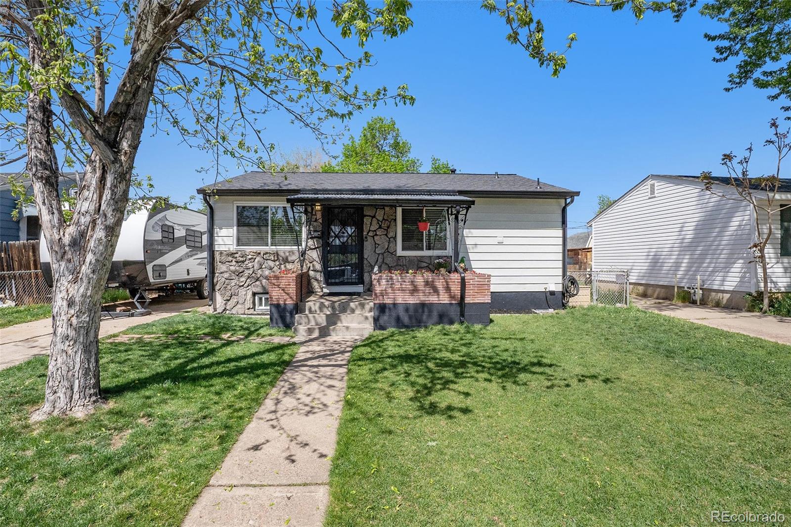 3685 S Hooker Street Englewood CO 80110