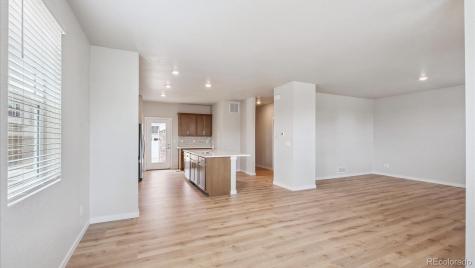 678 N Ukraine Street Aurora CO 80018