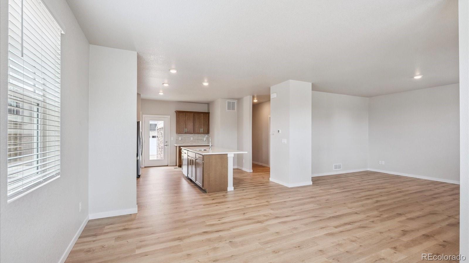 678 N Ukraine Street Aurora CO 80018
