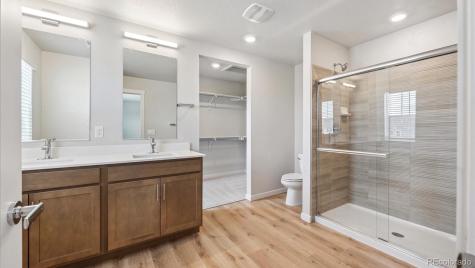 678 N Ukraine Street Aurora CO 80018