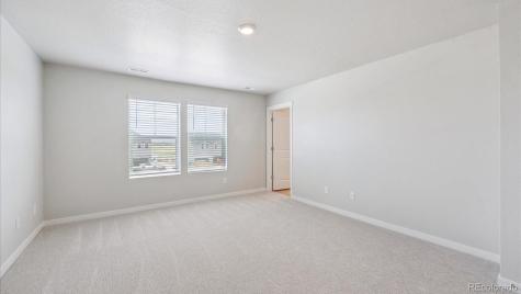678 N Ukraine Street Aurora CO 80018