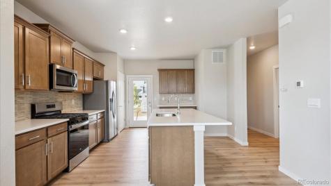 678 N Ukraine Street Aurora CO 80018