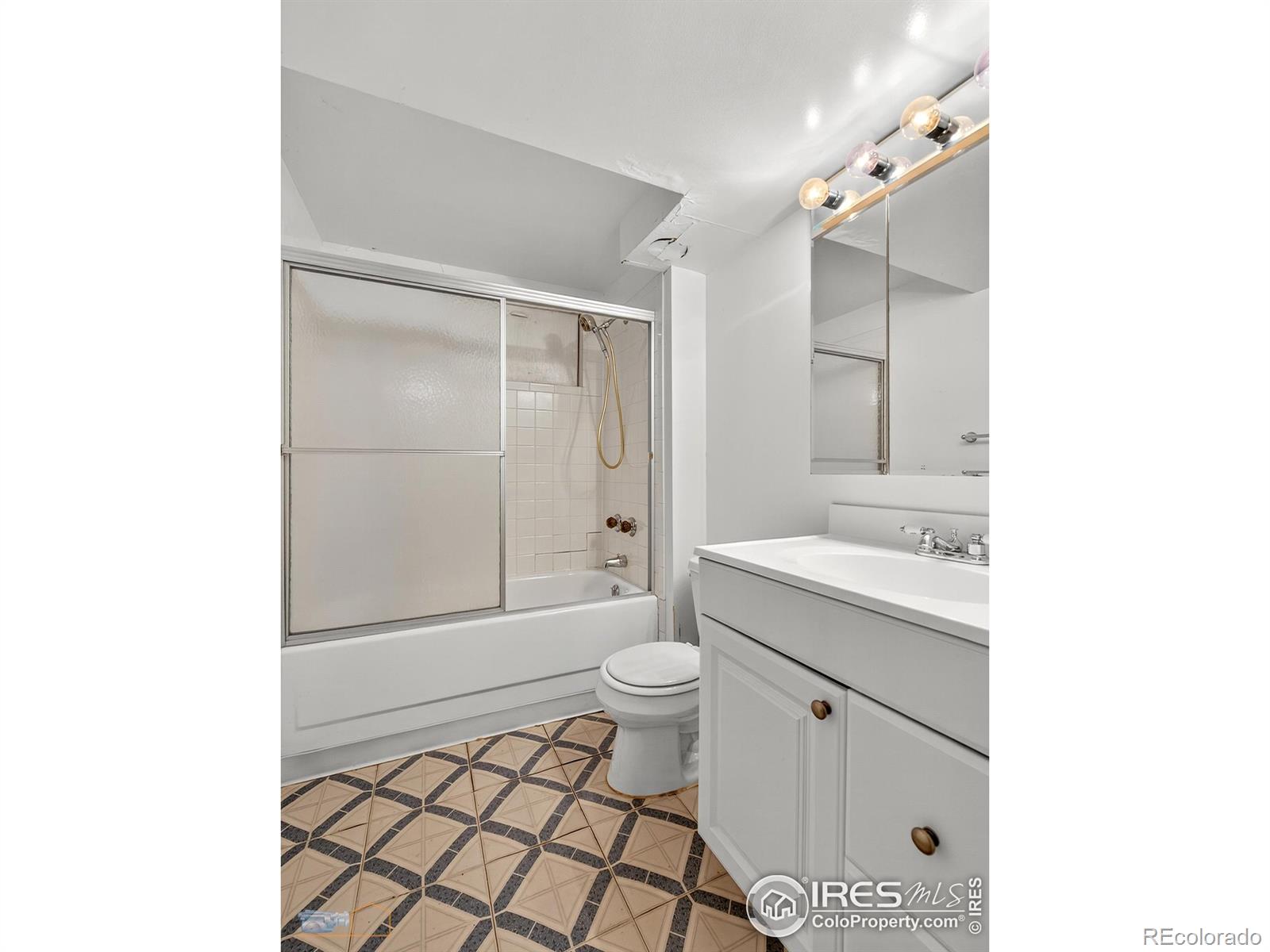 2521 Danbury Drive Longmont CO 80503