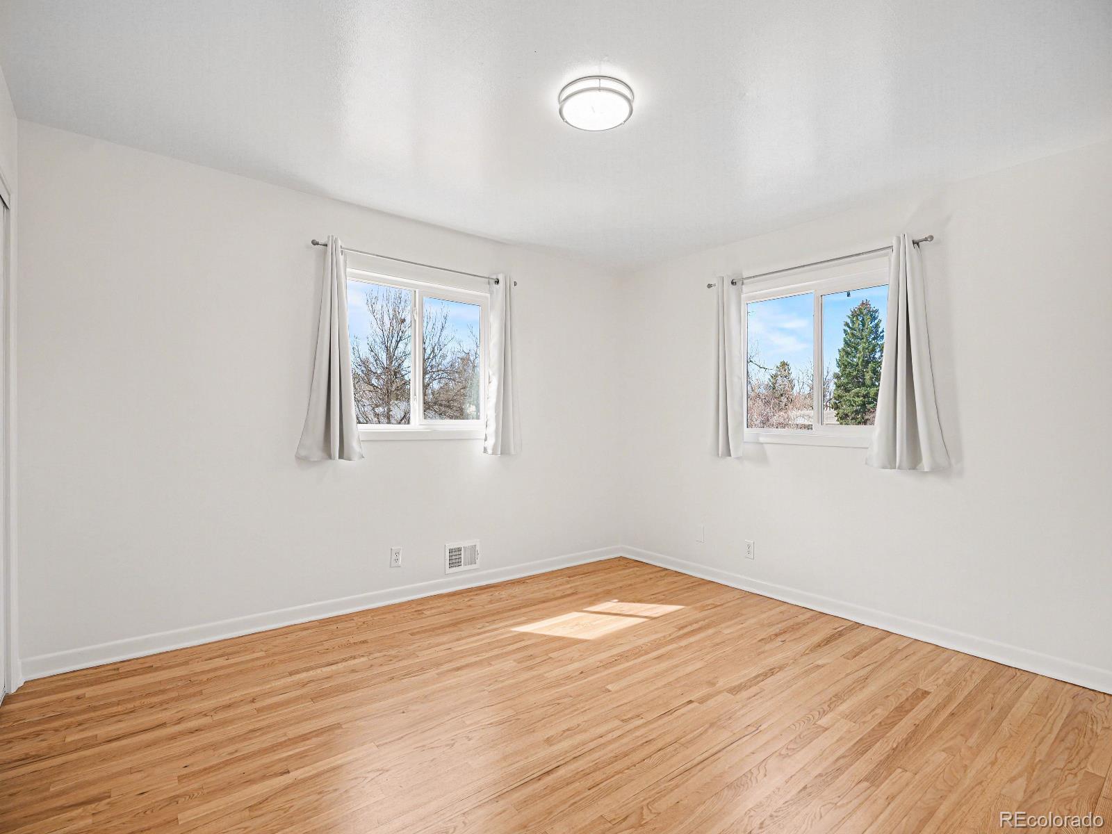2155 E Noble Place Centennial CO 80121