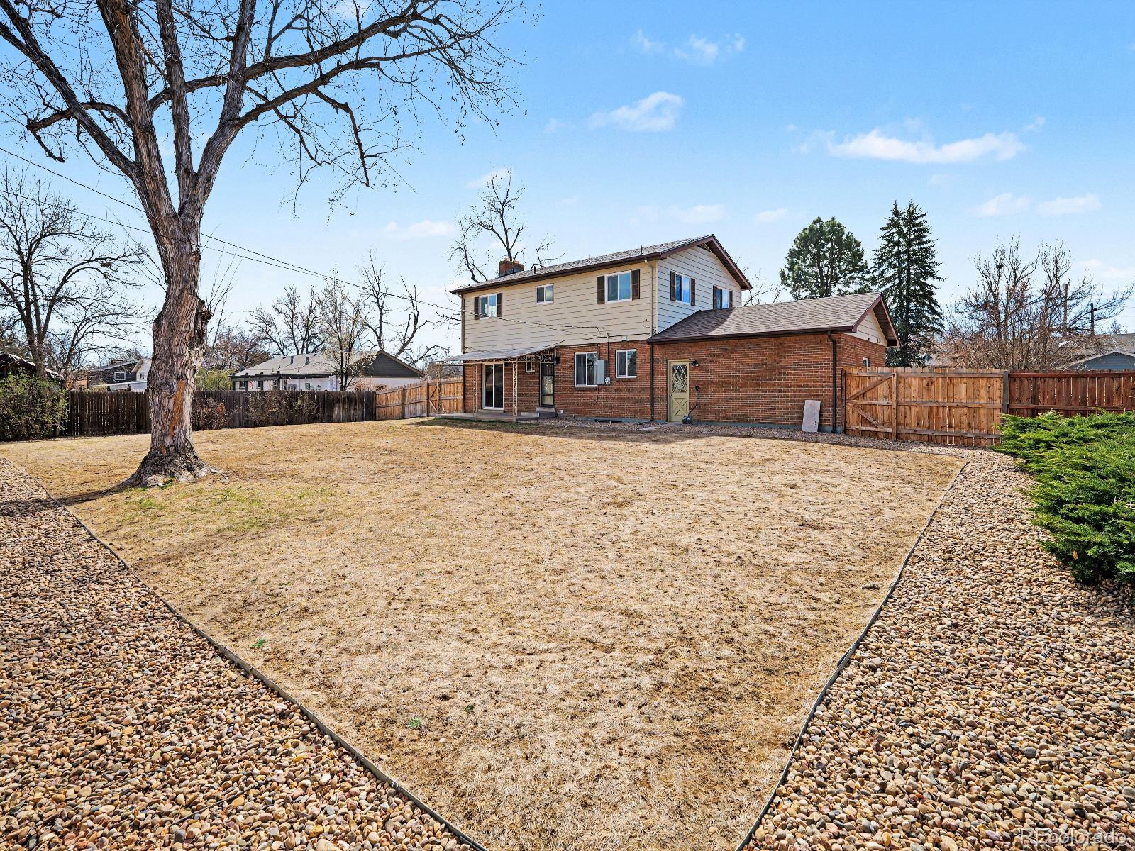 2155 E Noble Place Centennial CO 80121