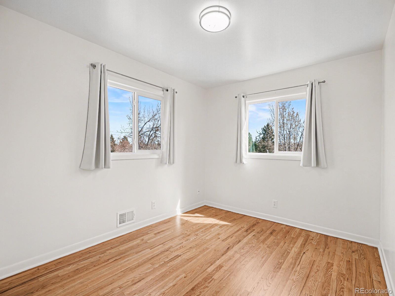 2155 E Noble Place Centennial CO 80121