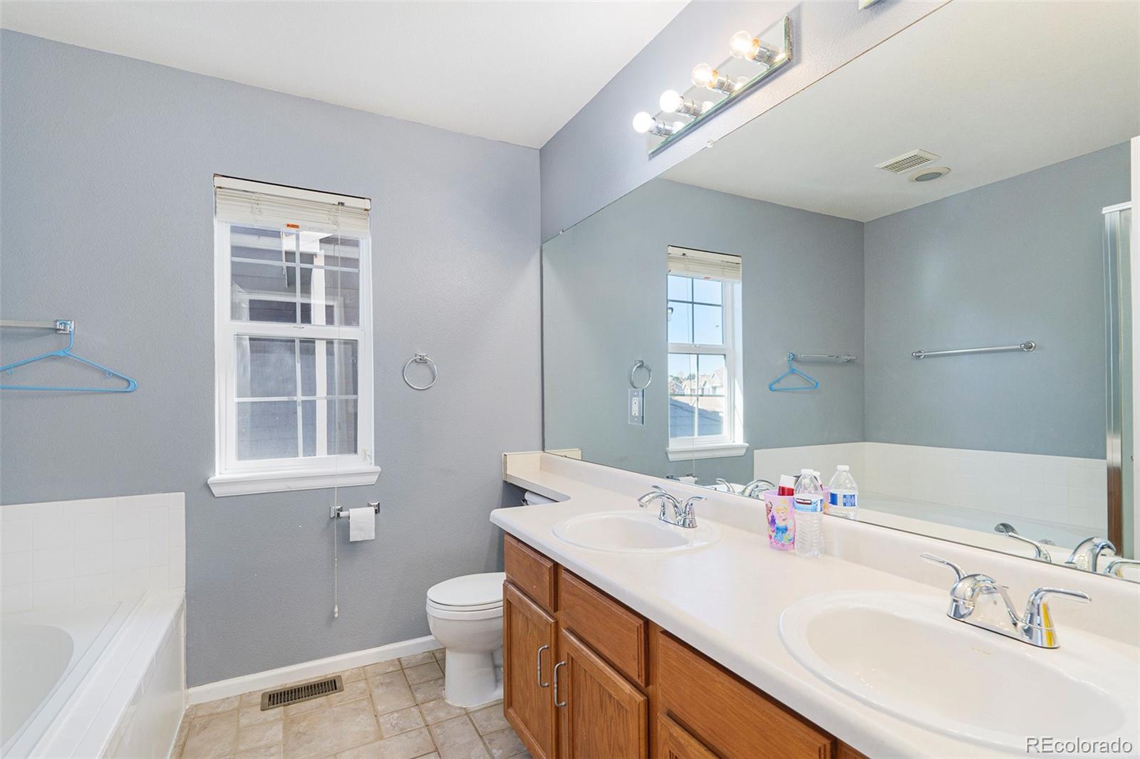 16184 E Hinsdale Avenue Aurora CO 80016