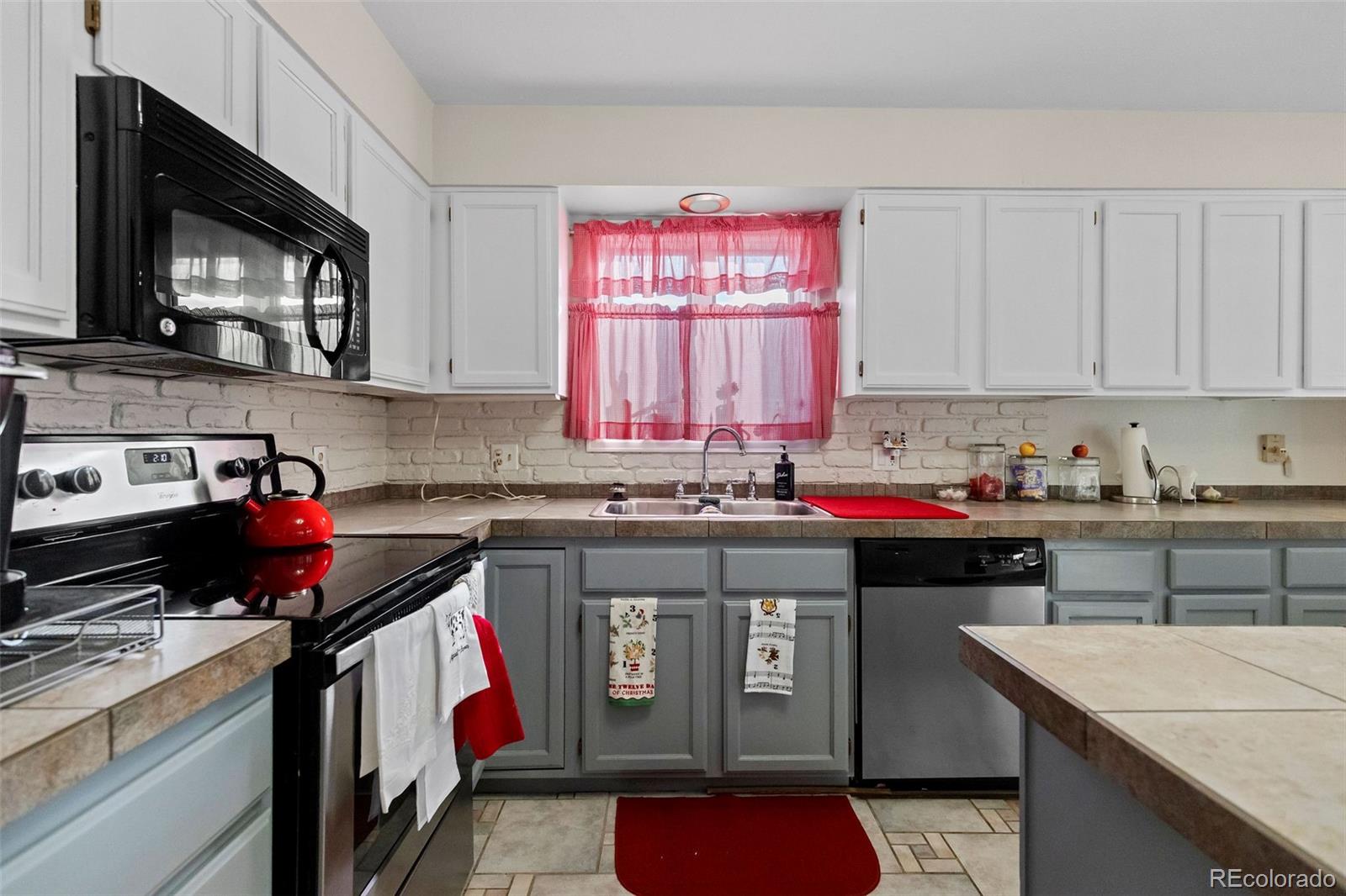 49 Curtis Court Broomfield CO 80020