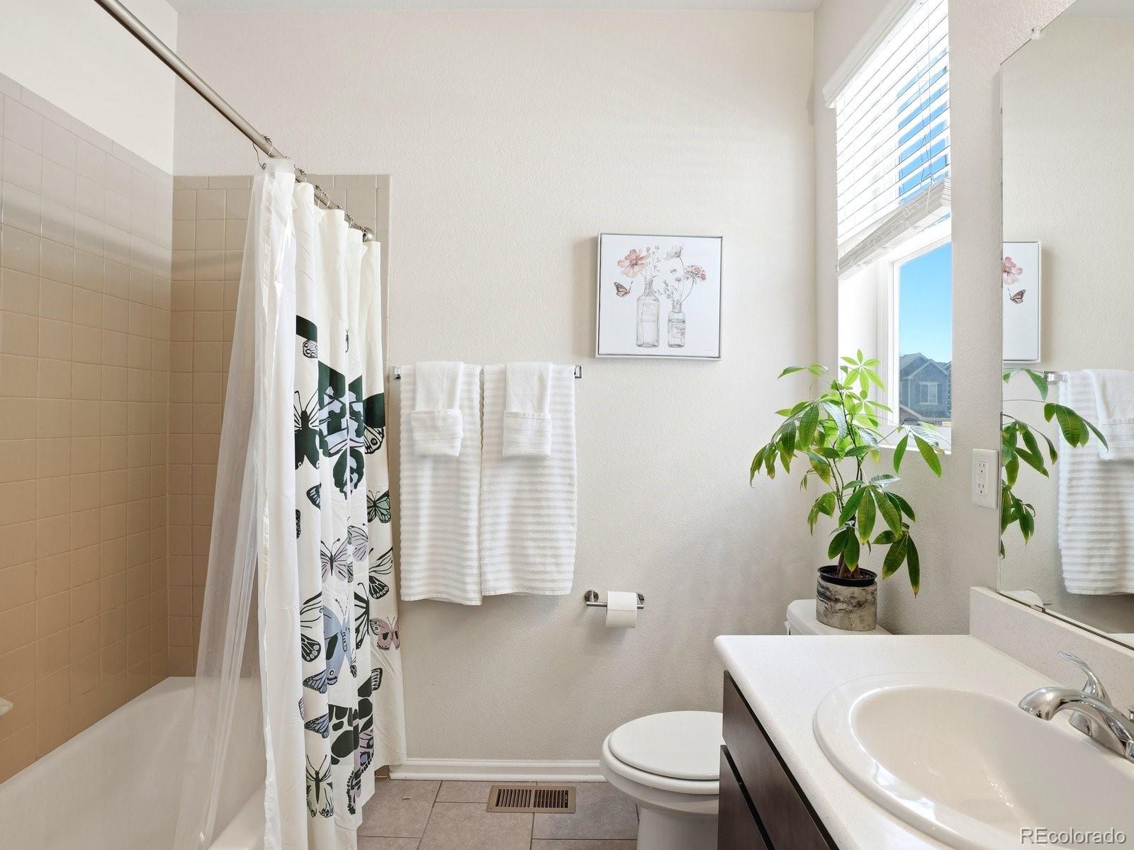7410 S Old Hammer Way Aurora CO 80016