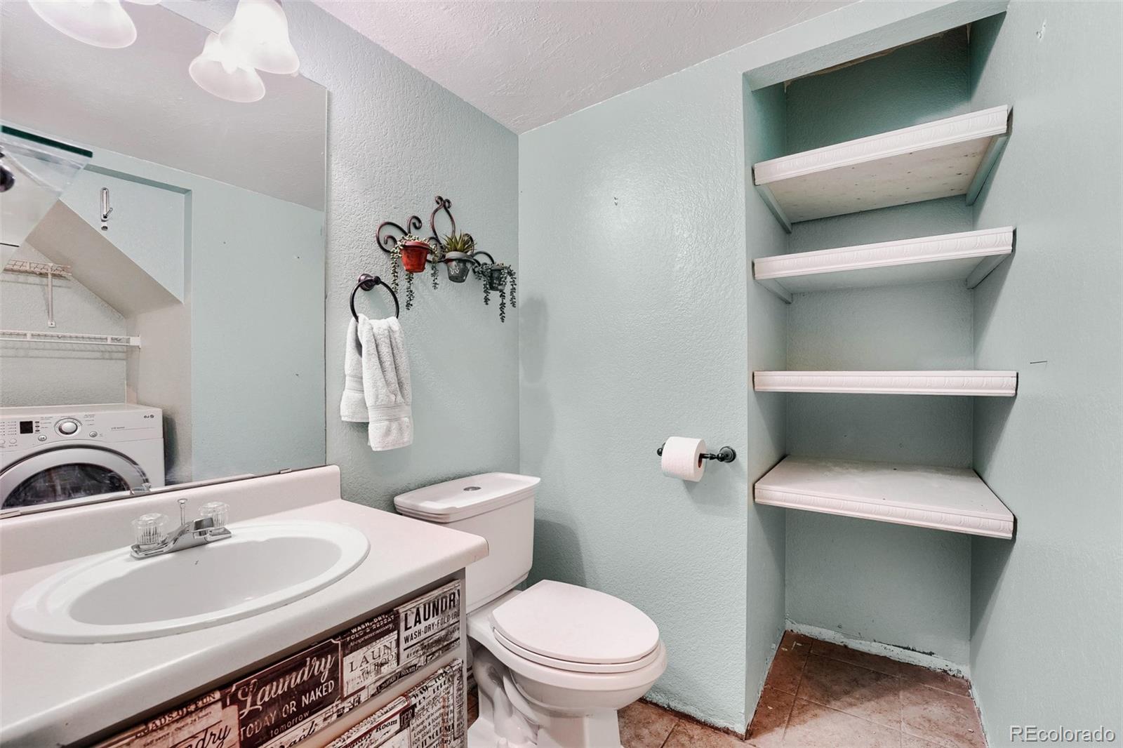 1553 S Buckley Circle Aurora CO 80017