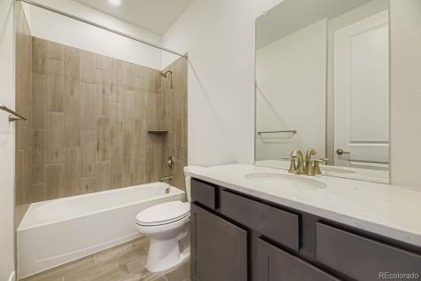 24515 E Kettle Court Aurora CO 80016