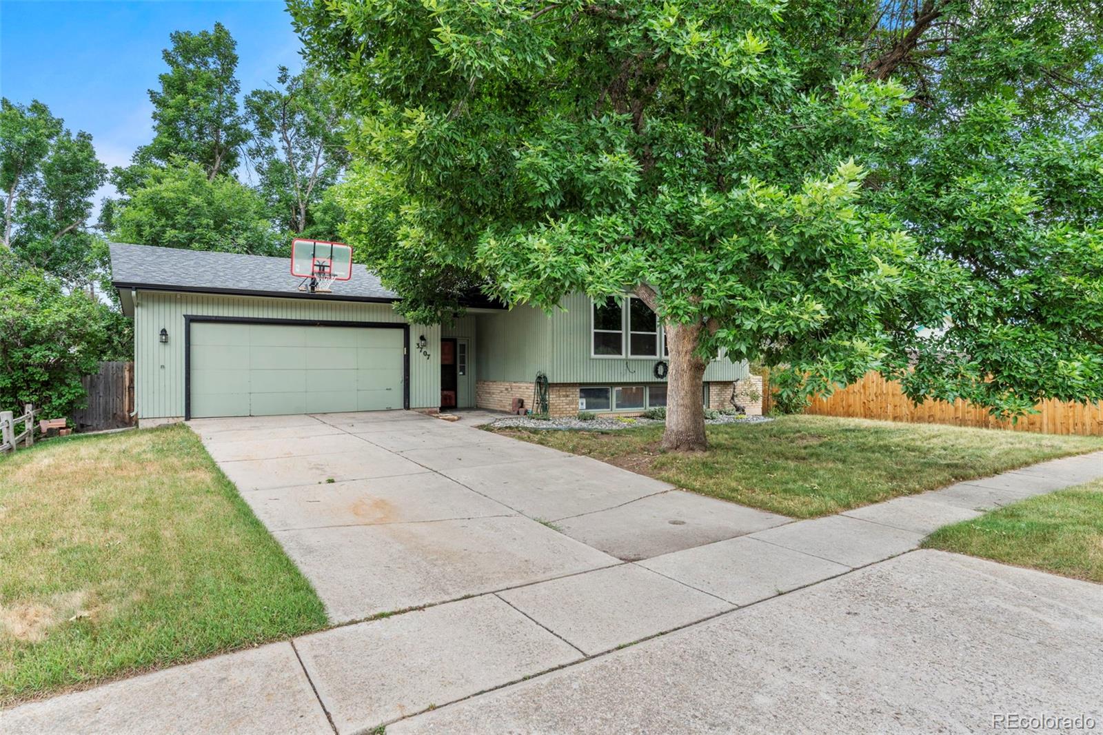 3707 Lander Lane Colorado Springs CO 80909