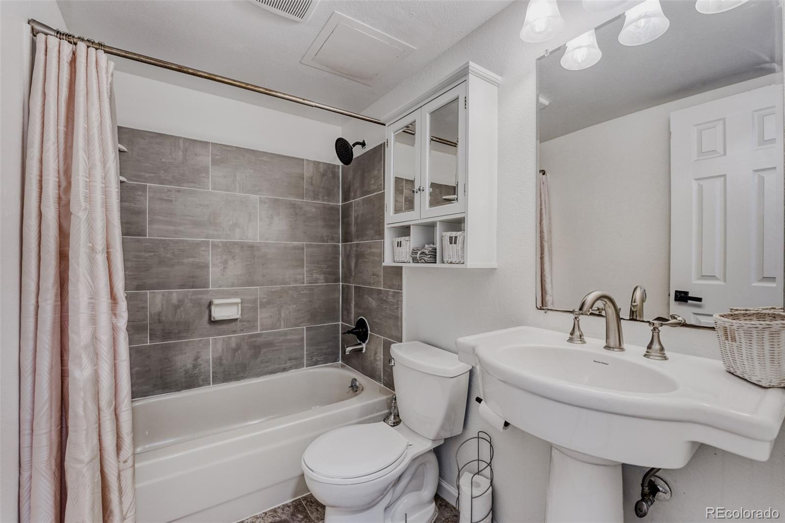 19713 E Girard Avenue Aurora CO 80013