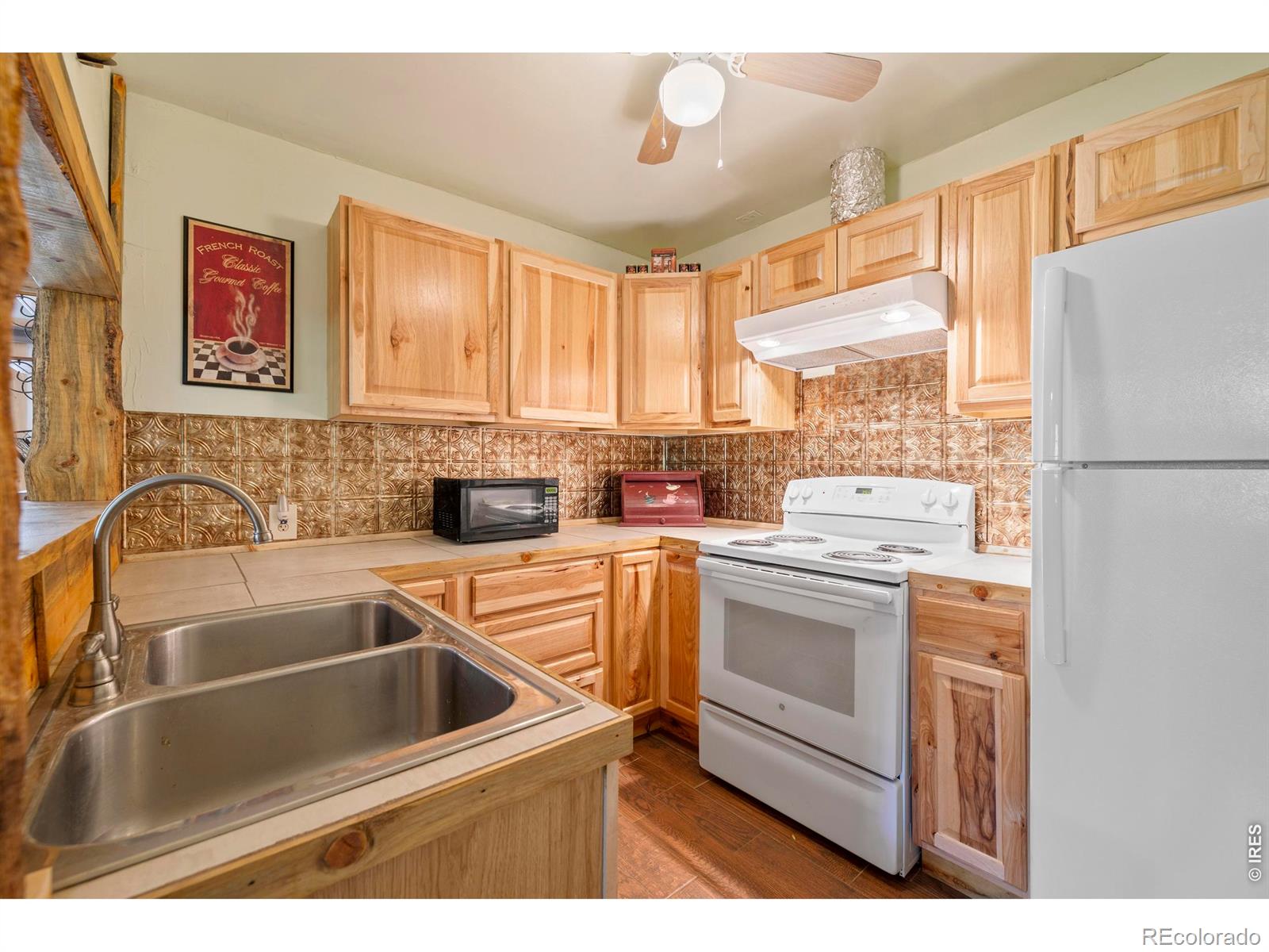 428 Rustic Road Bellvue CO 80512