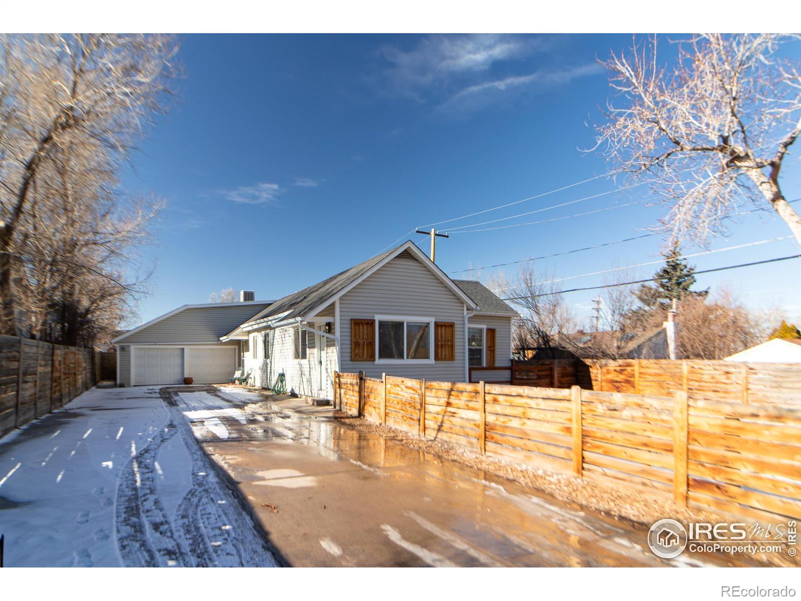 927 S Yates Street Denver CO 80219