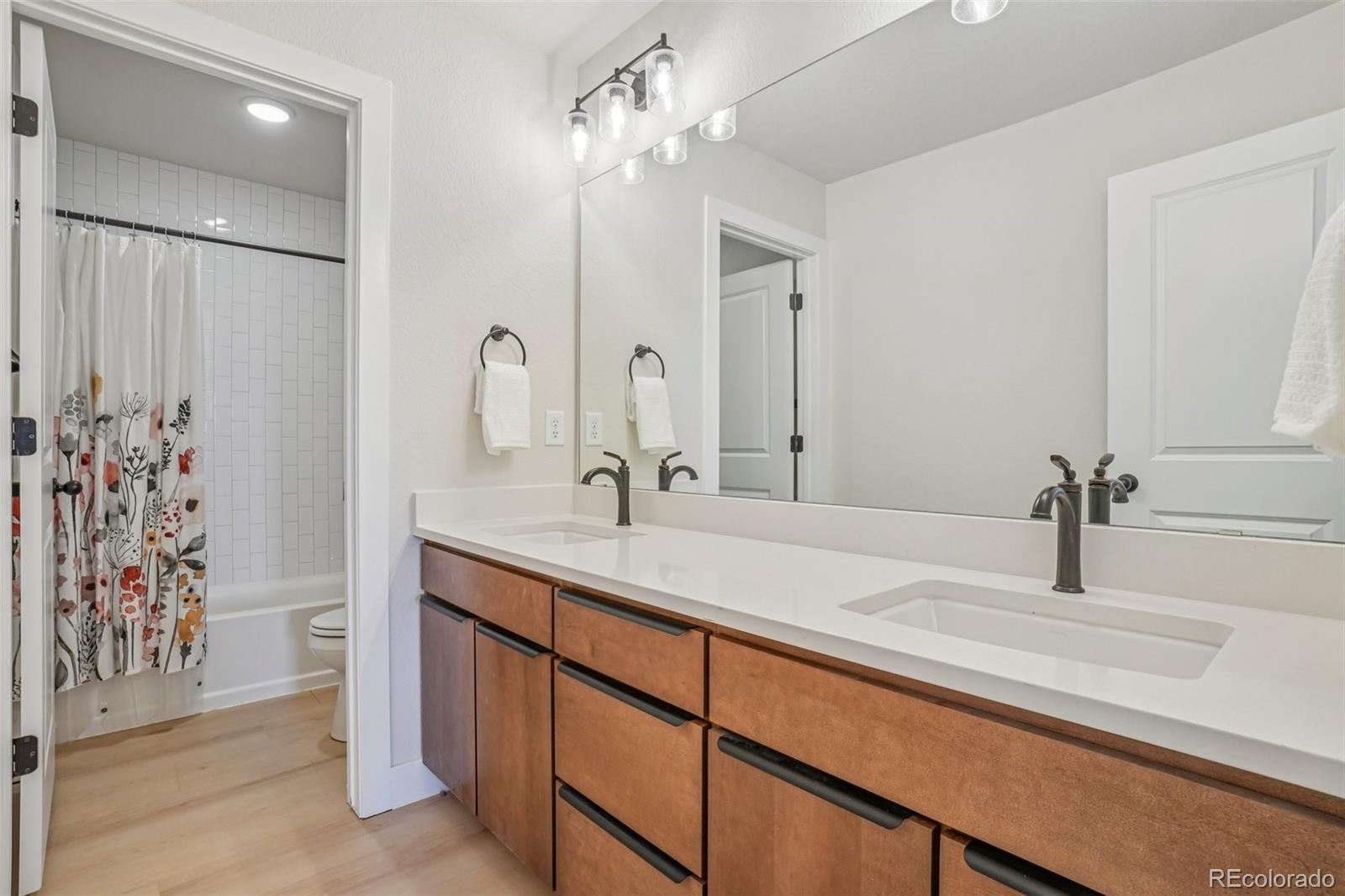 7319 S Yantley Way Aurora CO 80016