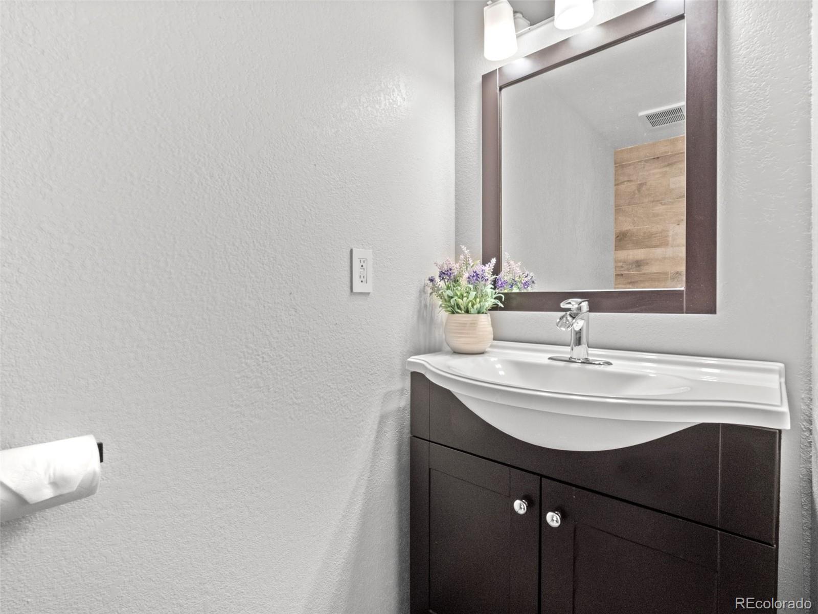 12162 W Lake Avenue Littleton CO 80127