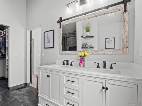12162 W Lake Avenue Littleton CO 80127
