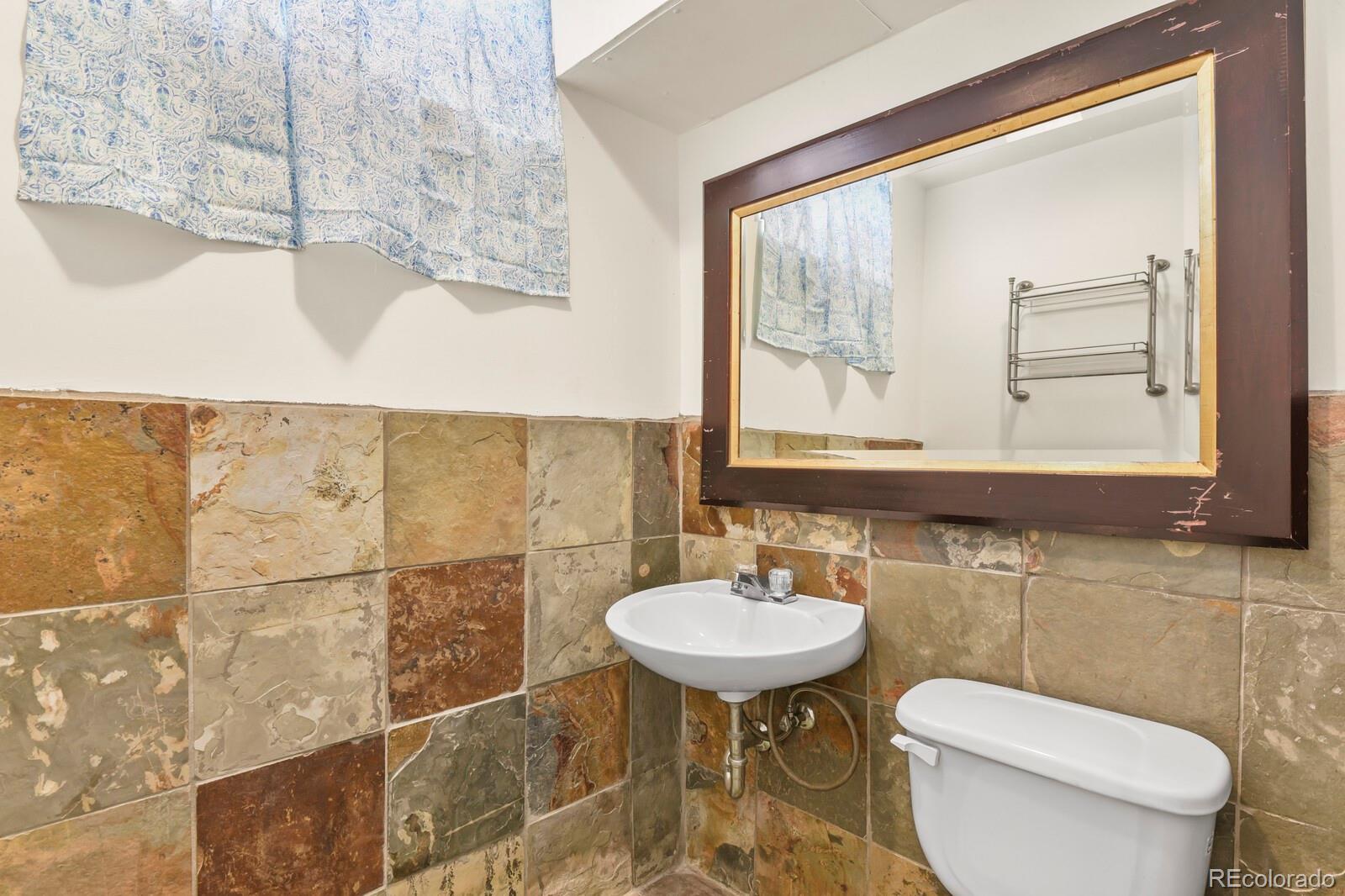 7201 Avrum Drive Denver CO 80221