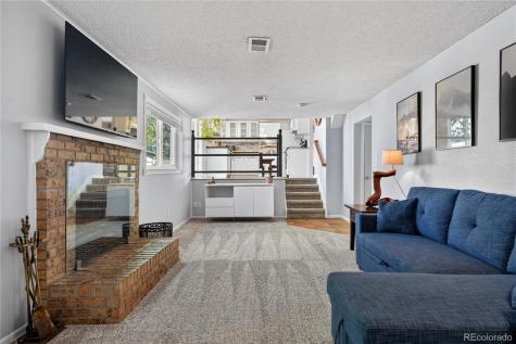 6233 S Dover Street Littleton CO 80123