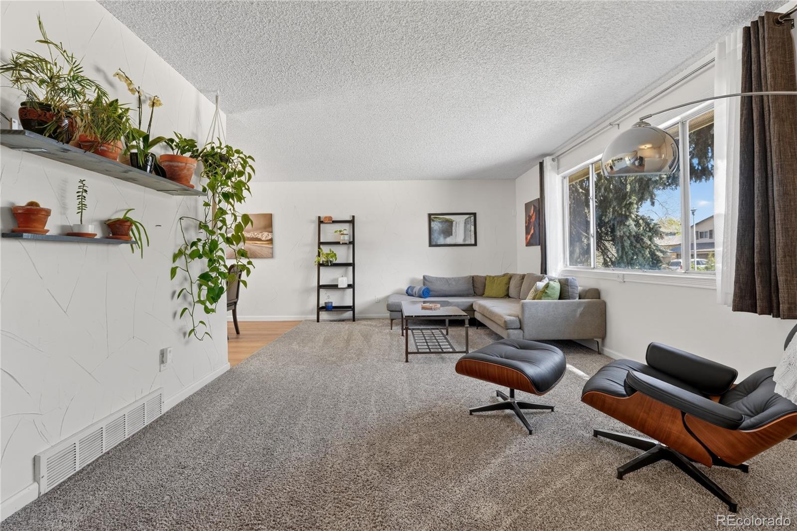 6233 S Dover Street Littleton CO 80123