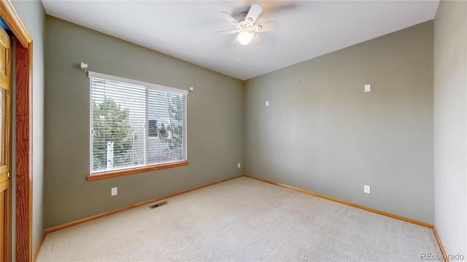 5904 S Ukraine Street Aurora CO 80015