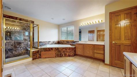 5904 S Ukraine Street Aurora CO 80015