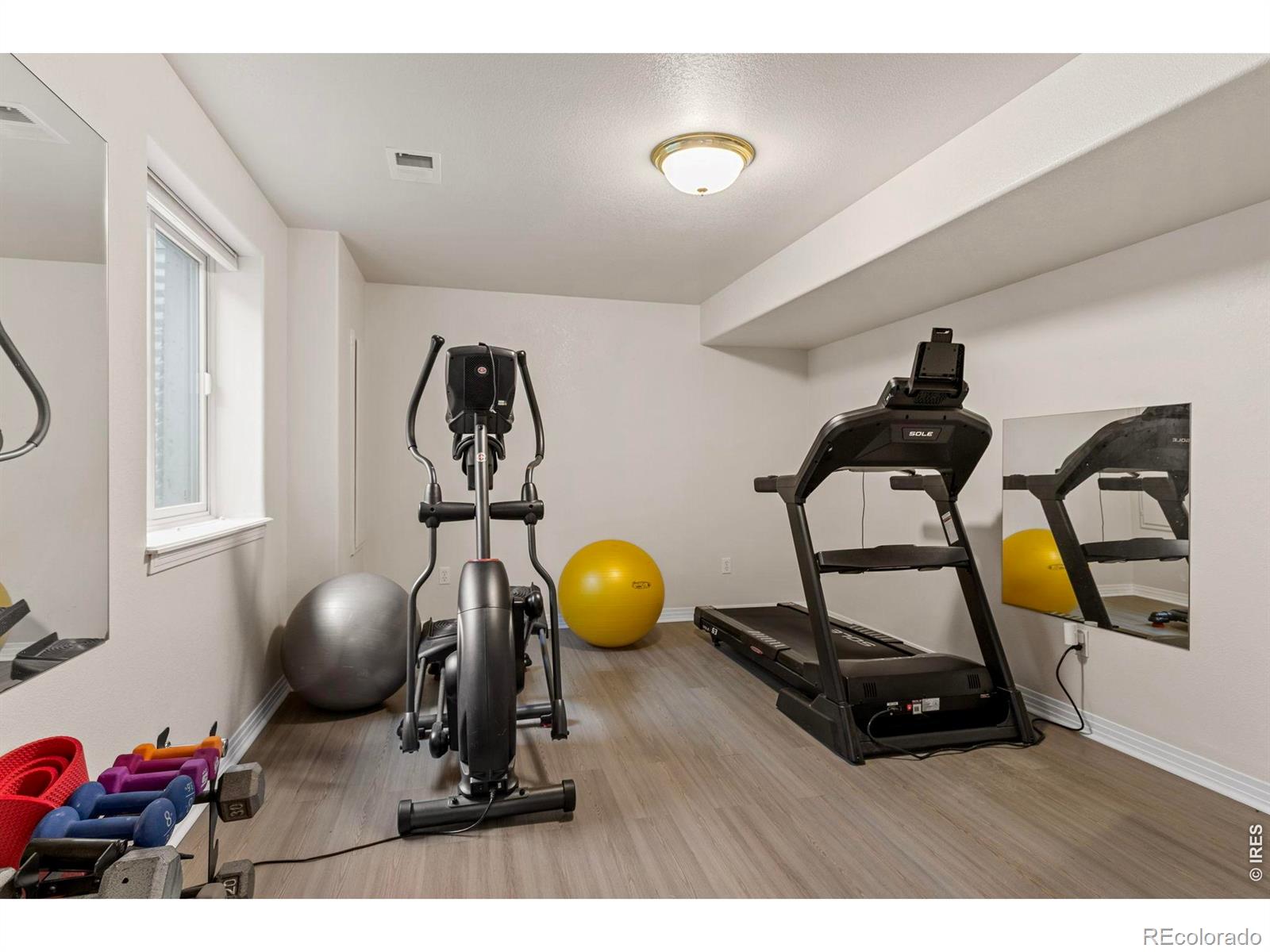 2517 Falcon Drive Longmont CO 80503