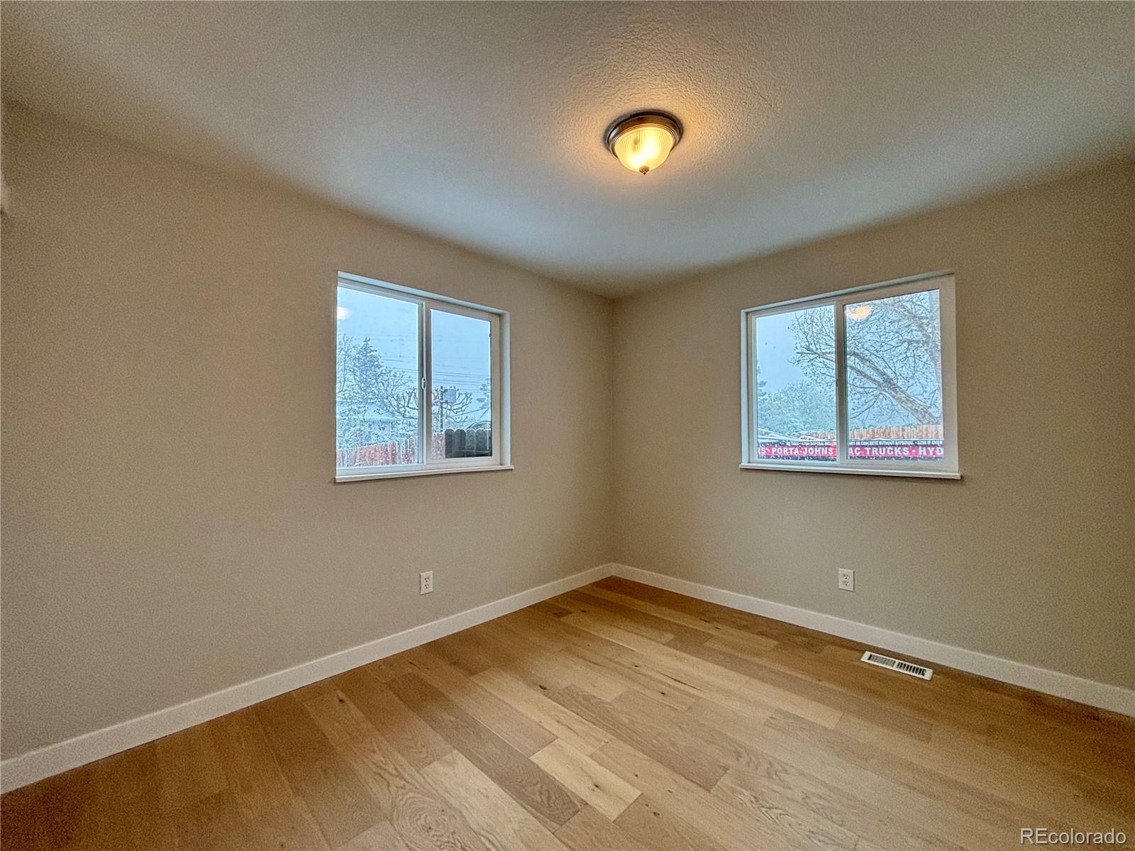 5564 Xapary Way Denver CO 80239