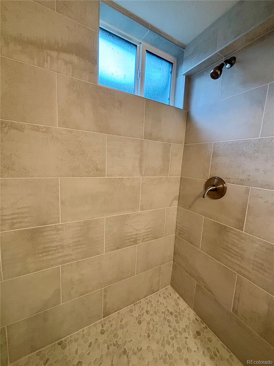 5564 Xapary Way Denver CO 80239