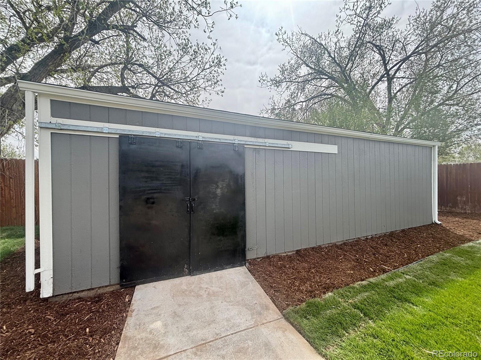 5564 Xapary Way Denver CO 80239