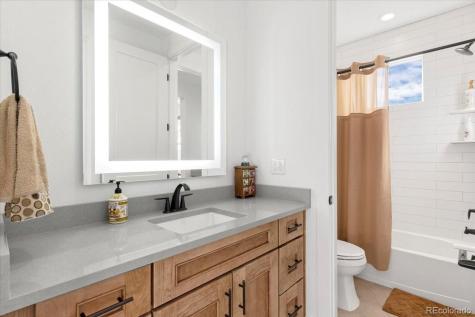 6742 S Waterloo Court Aurora CO 80016