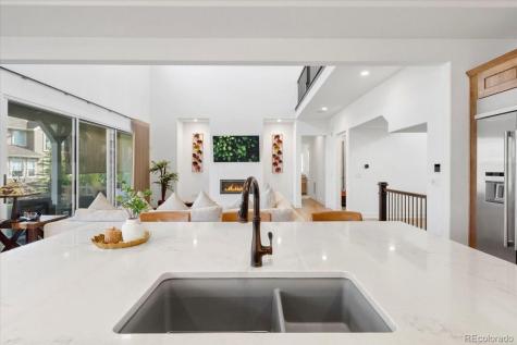 6742 S Waterloo Court Aurora CO 80016