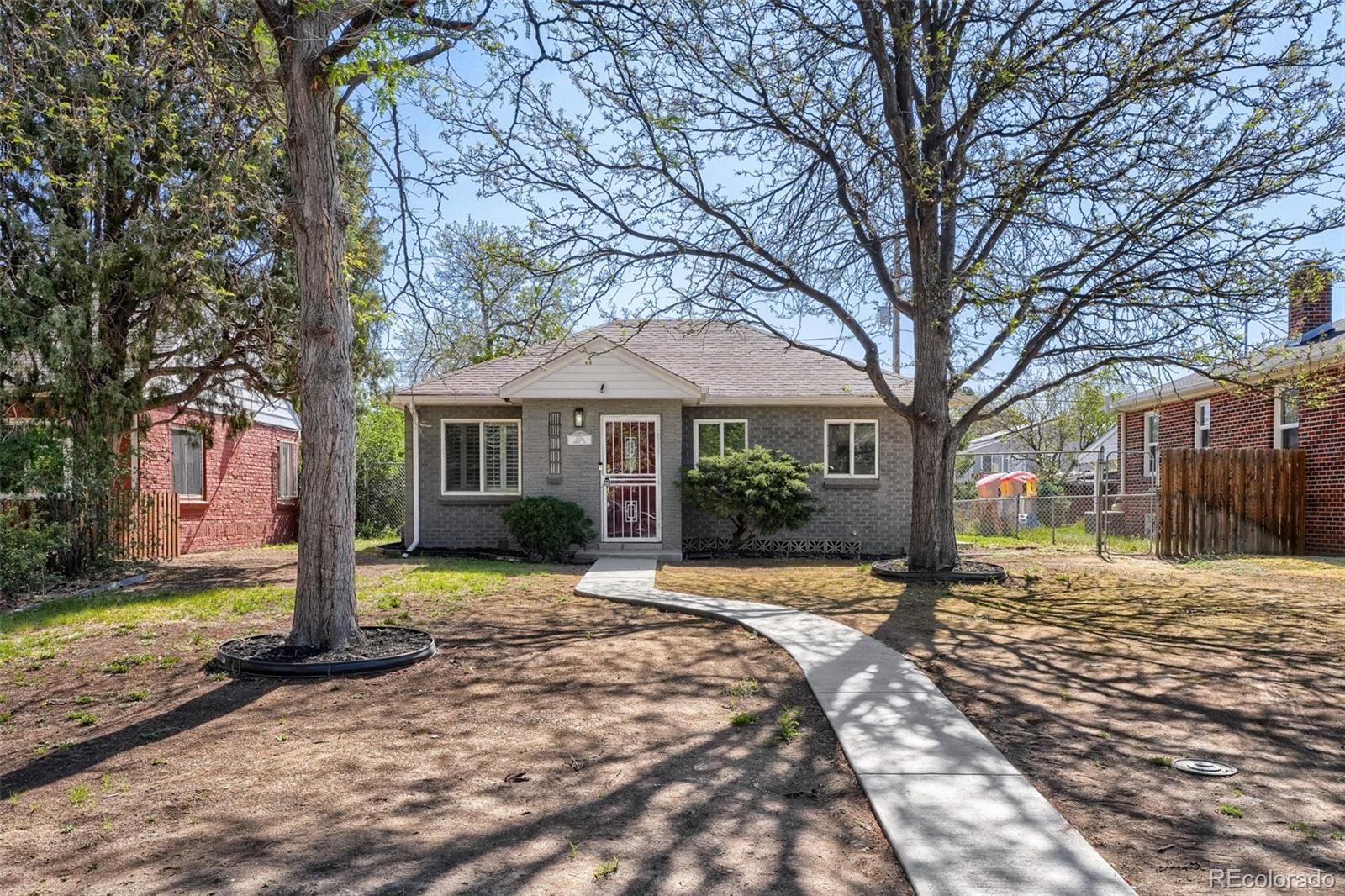 1558 Spruce Street Denver CO 80220