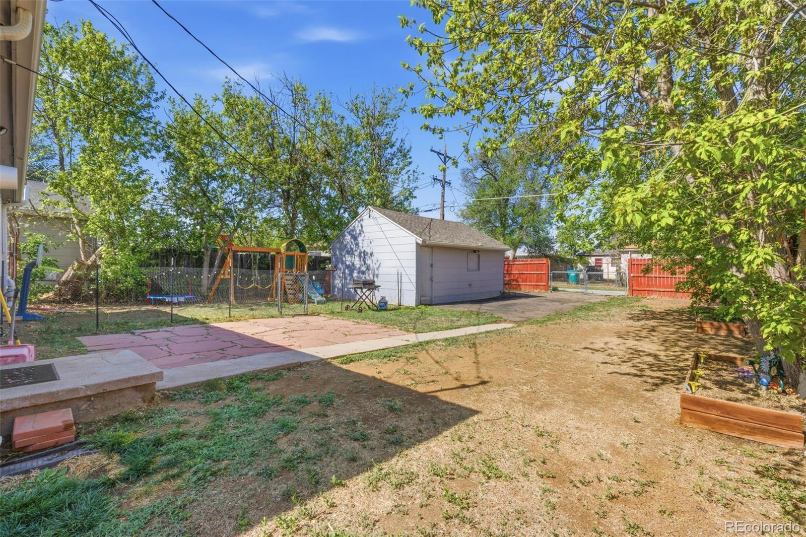 1257 Macon Aurora CO 80010