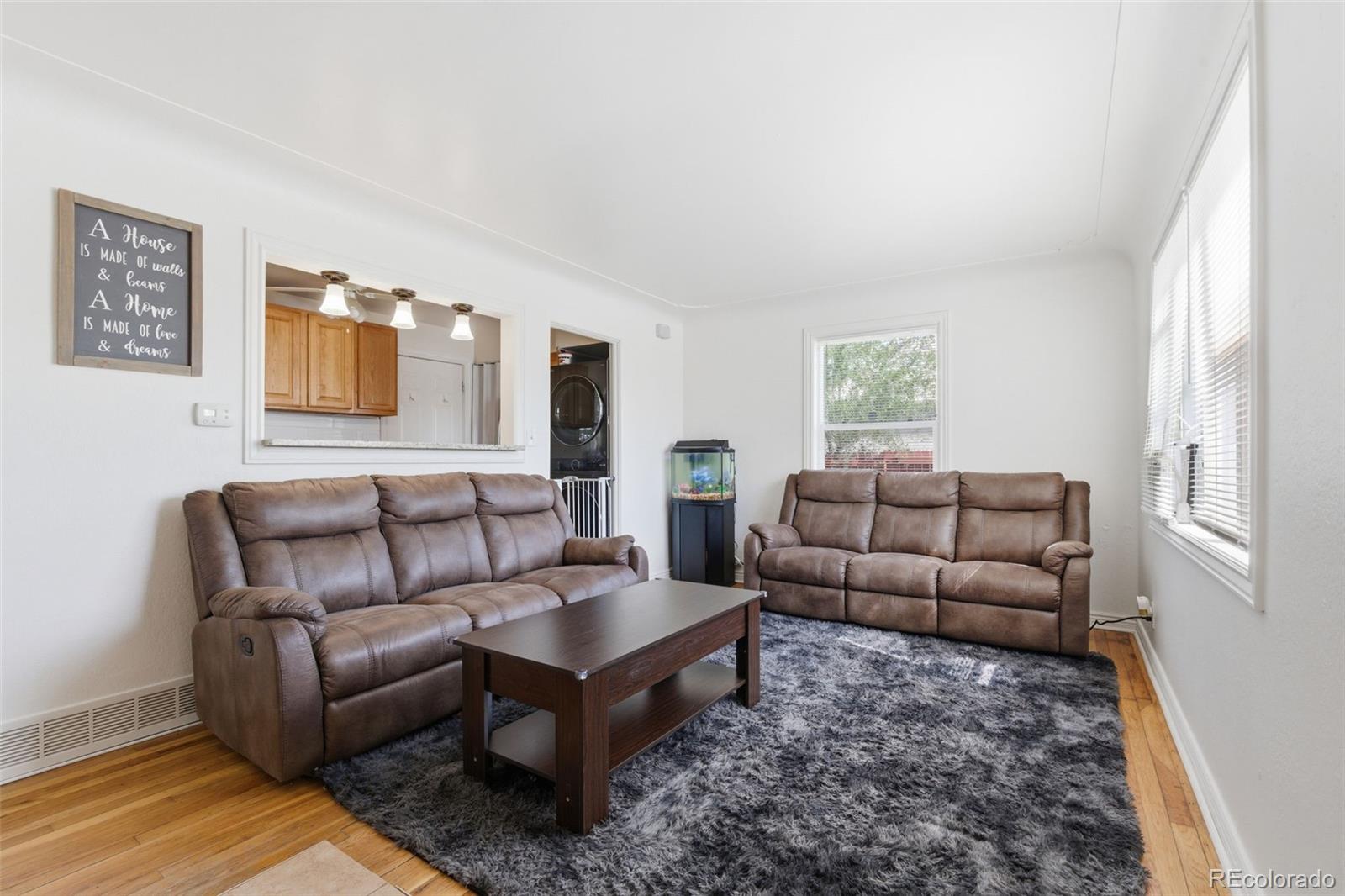 1257 Macon Aurora CO 80010