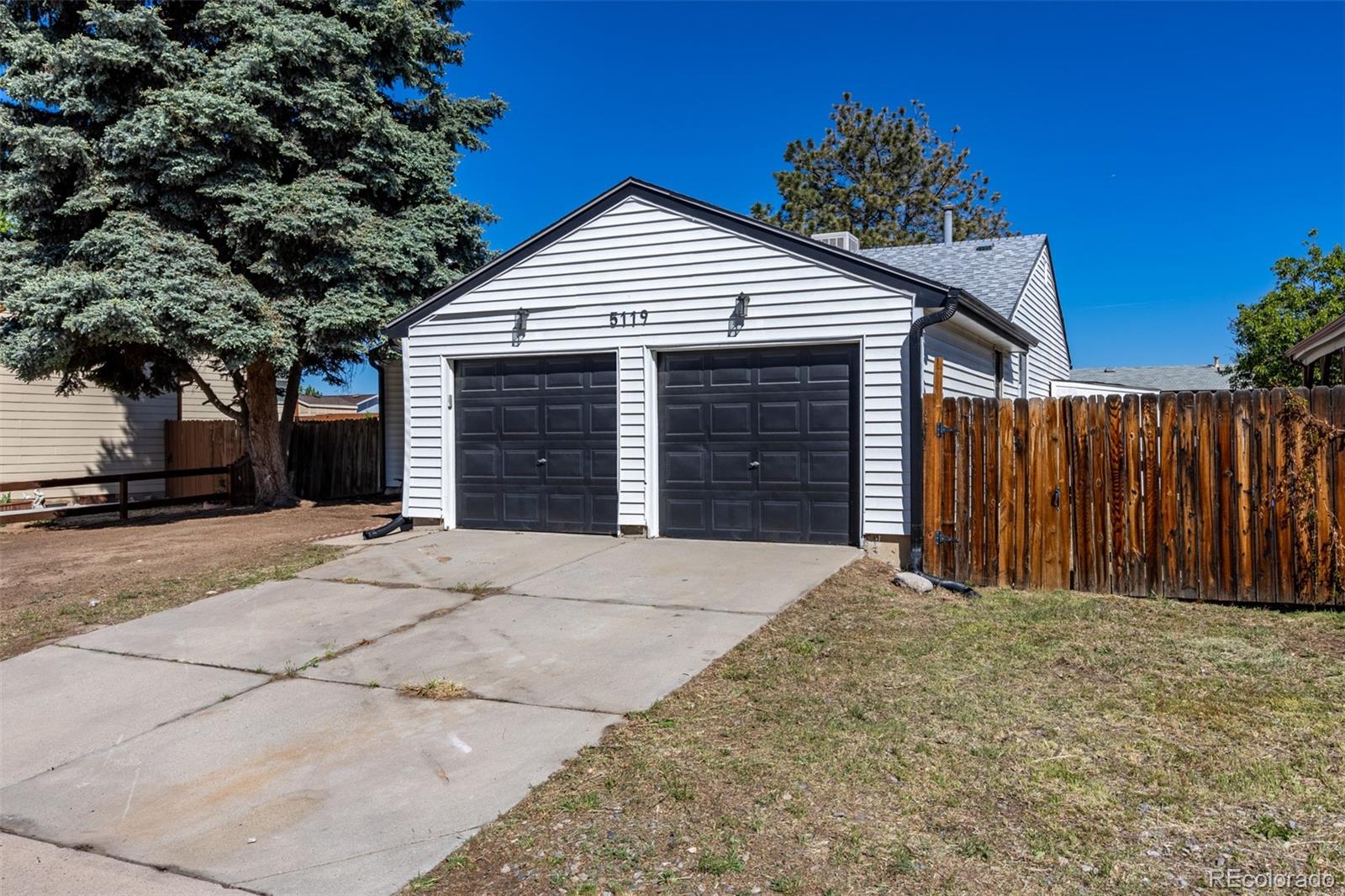 5119 Chandler Way Denver CO 80239