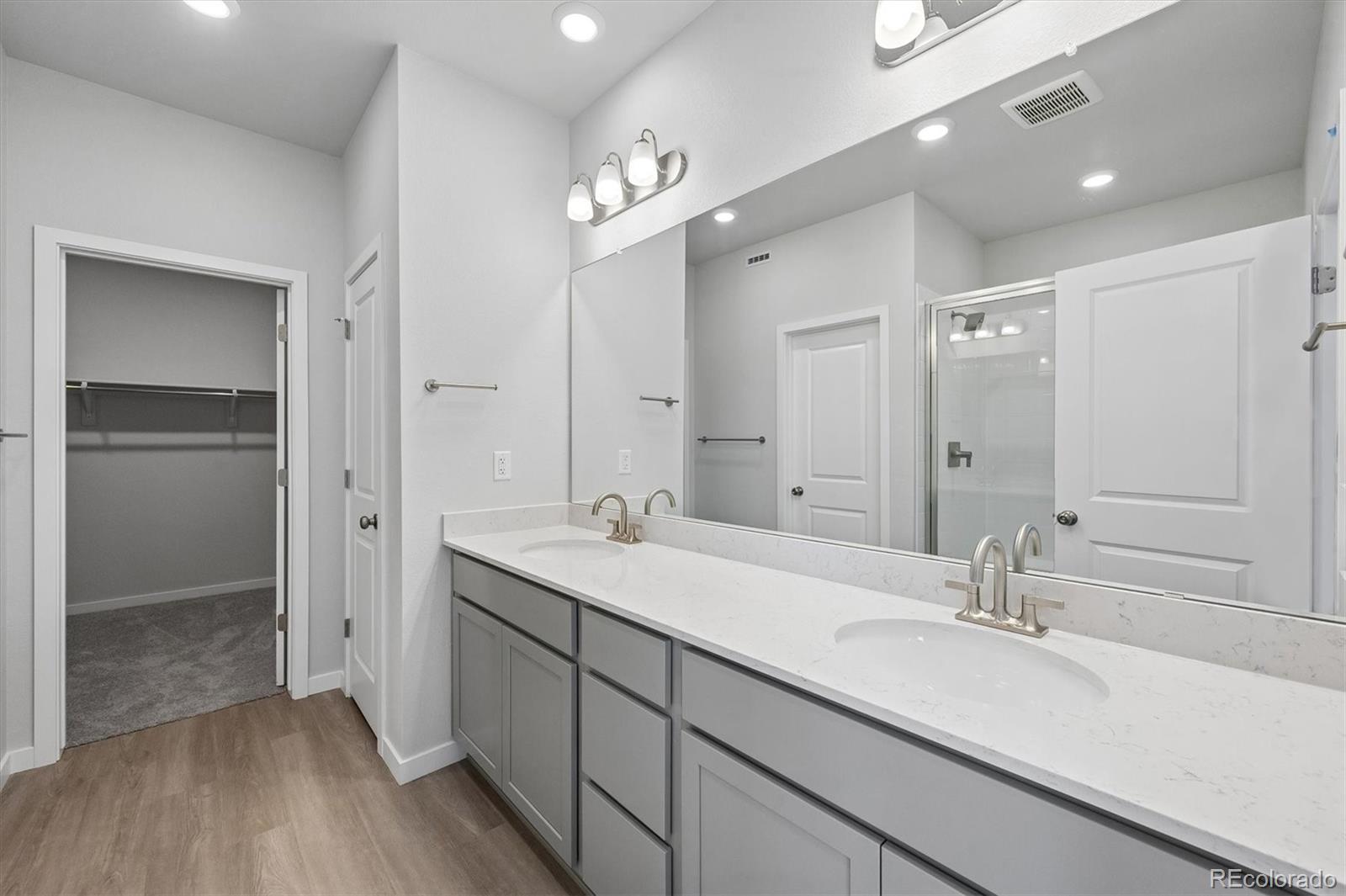 4709 N Valdai Court Aurora CO 80019