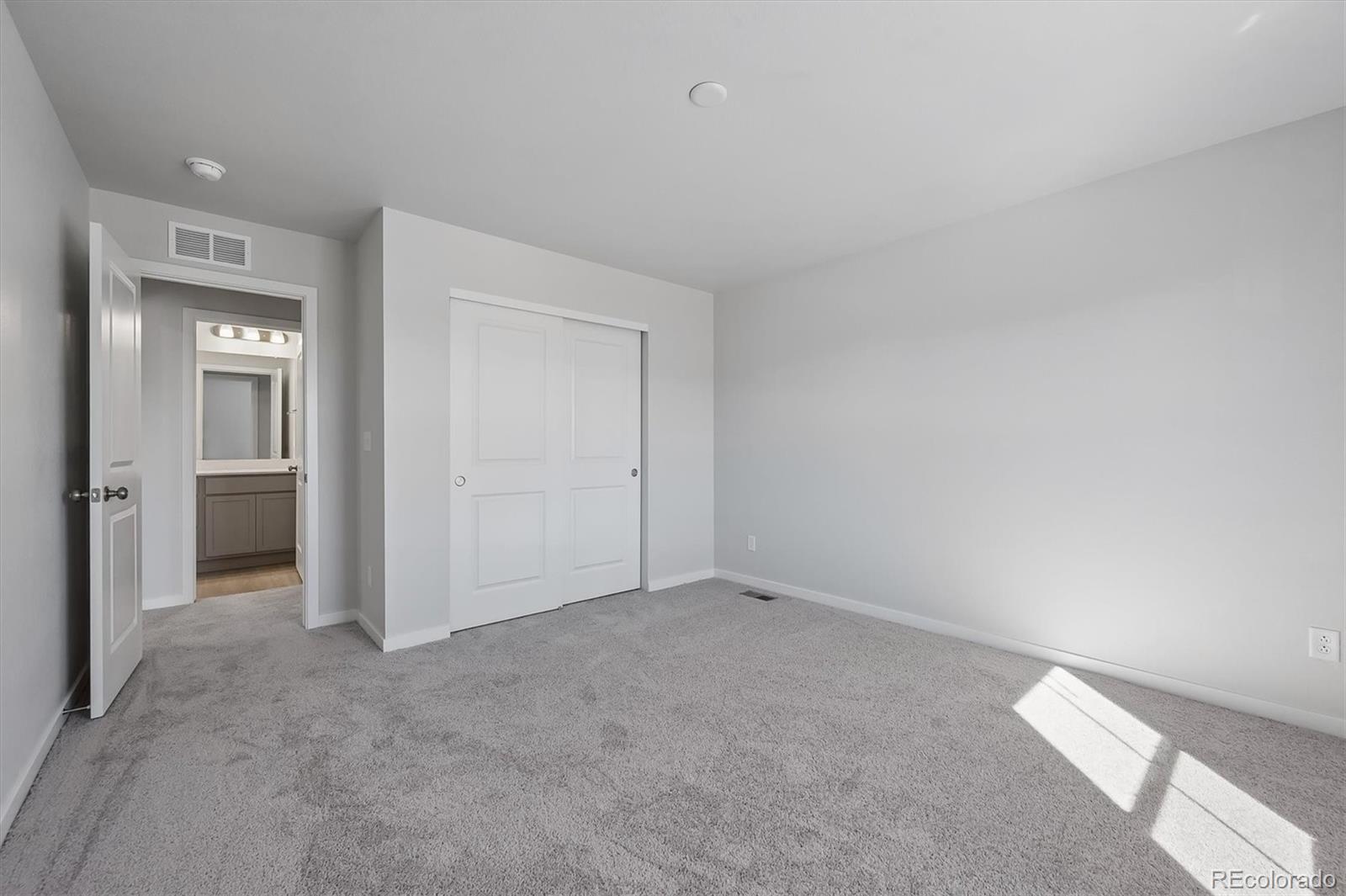 4709 N Valdai Court Aurora CO 80019