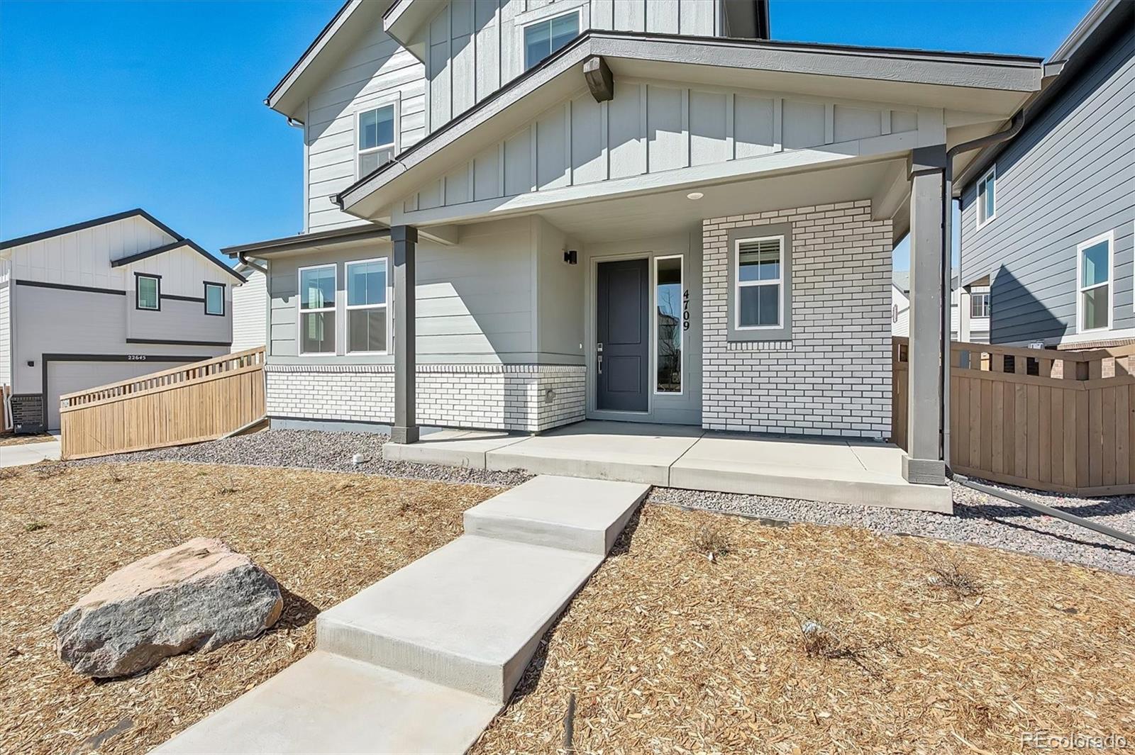 4709 N Valdai Court Aurora CO 80019