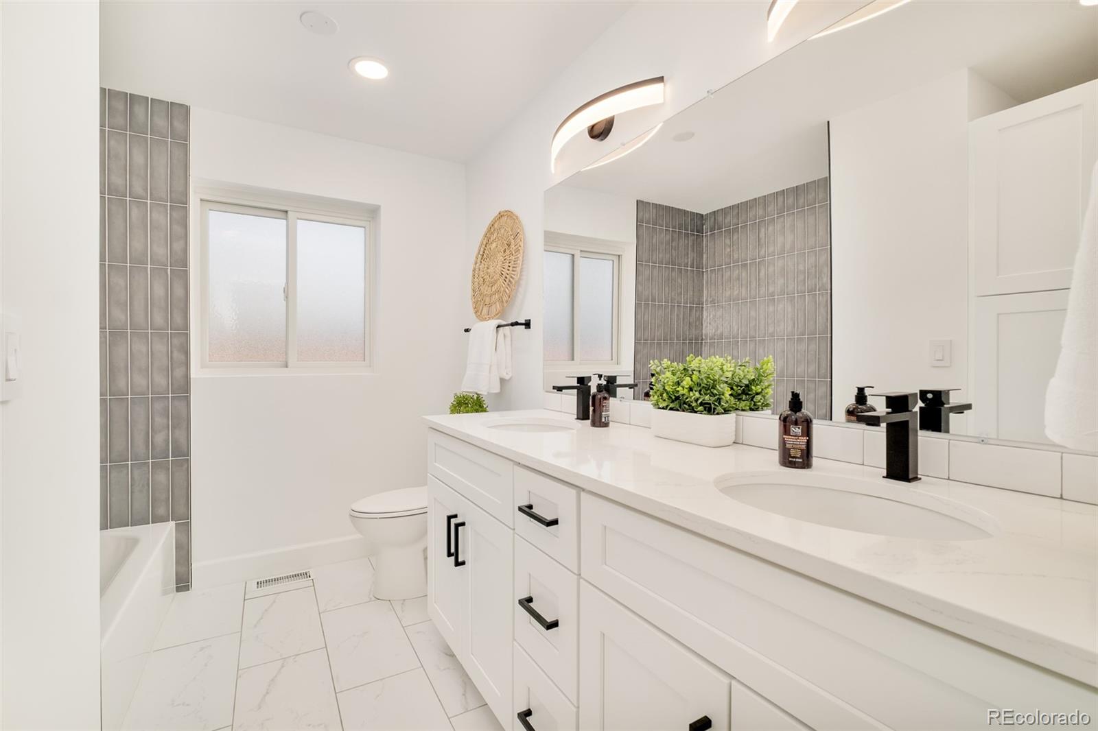 621 S Harrison Lane Denver CO 80209