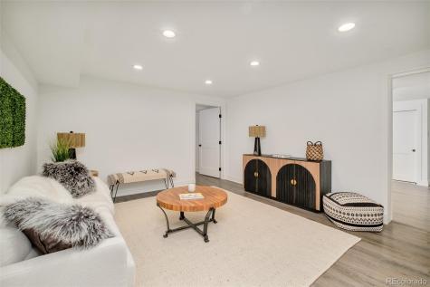 621 S Harrison Lane Denver CO 80209