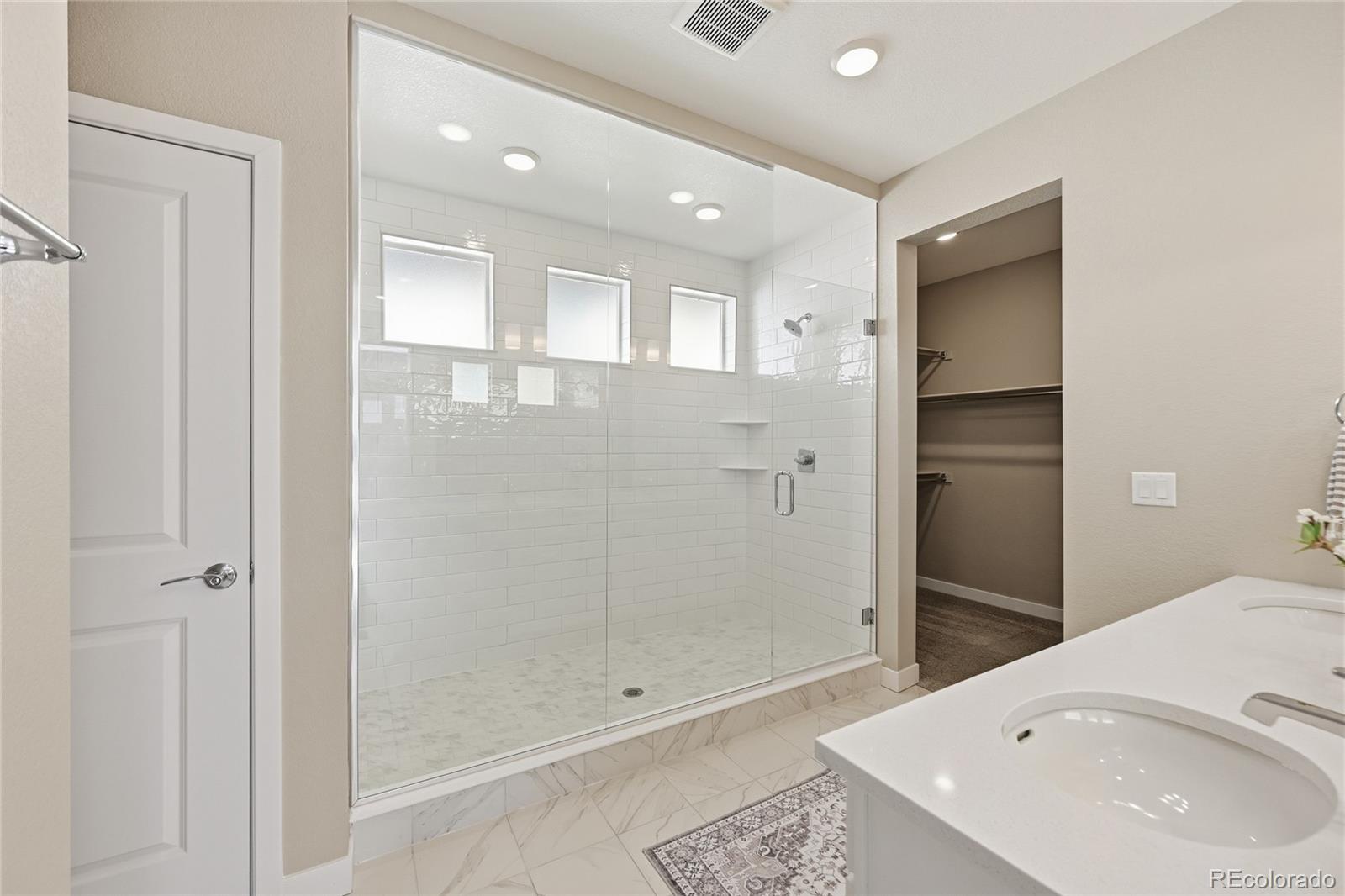 6167 N Dallas Way Denver CO 80238