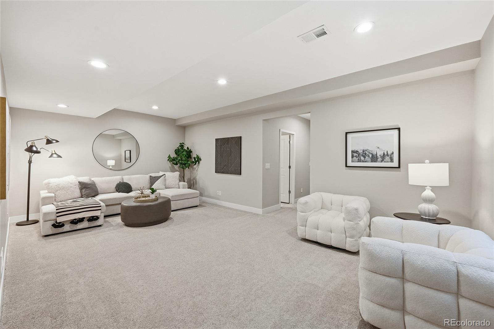 6167 N Dallas Way Denver CO 80238