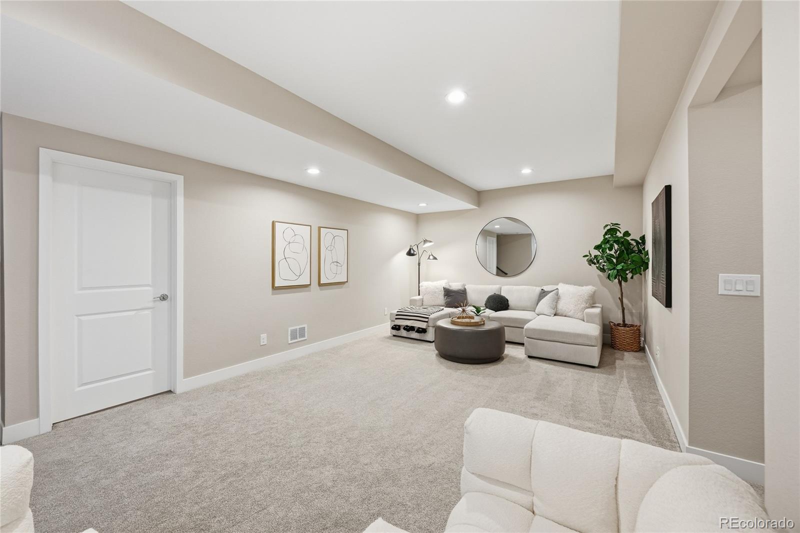 6167 N Dallas Way Denver CO 80238