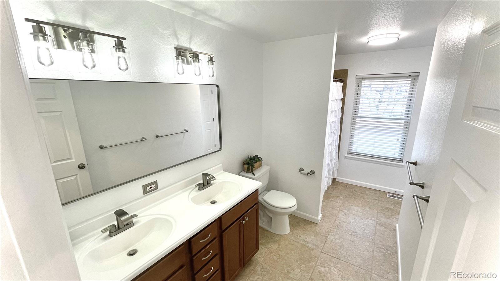 2149 S Kittredge Way Aurora CO 80013