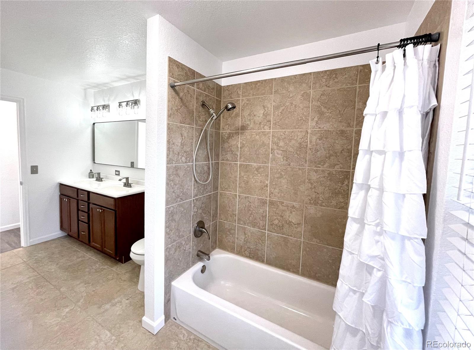 2149 S Kittredge Way Aurora CO 80013