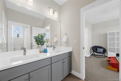7184 S Shady Grove Court Aurora CO 80016